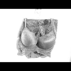 Two sets of body frosting size 38BXL panty & bras